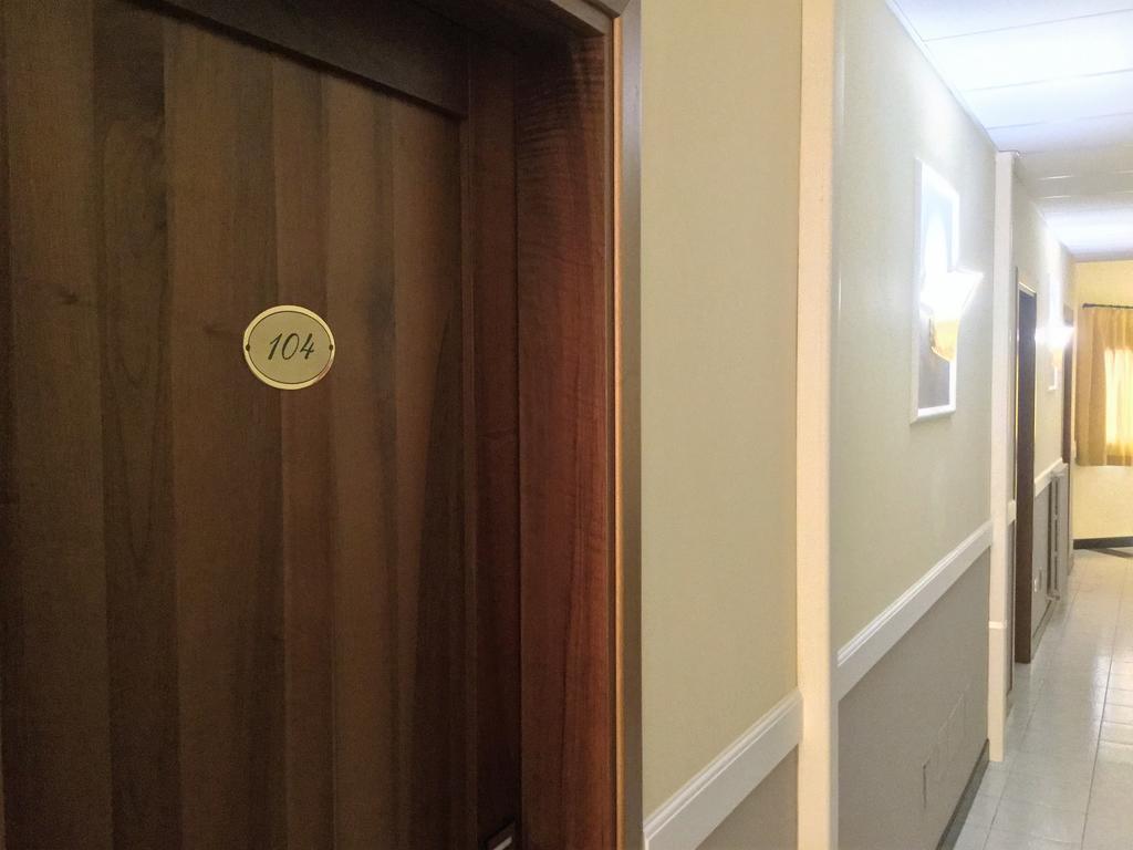 Hotel Marco Polo Self Check-In — Photos 3